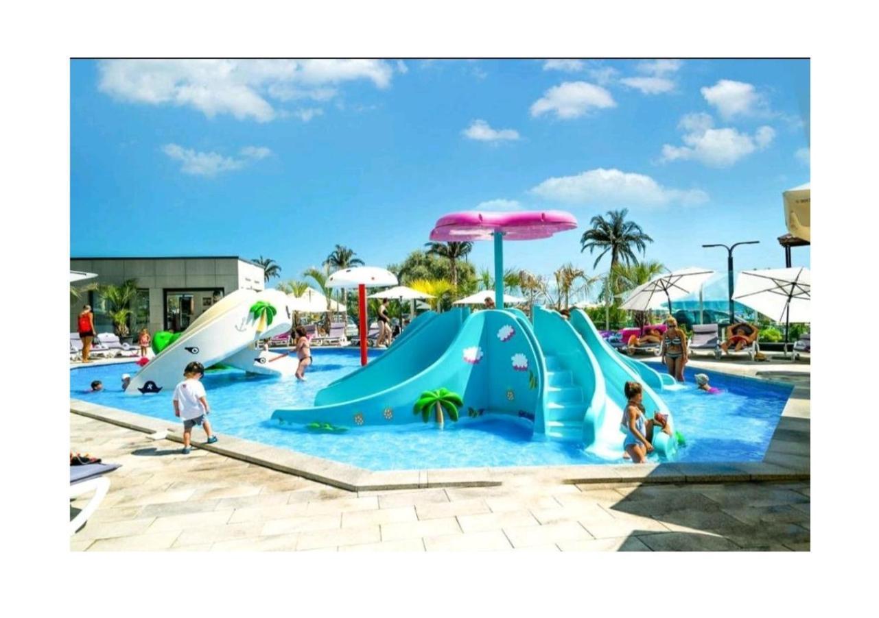 Aquamarine - Pool & Spa Beach Resort Năvodari Esterno foto