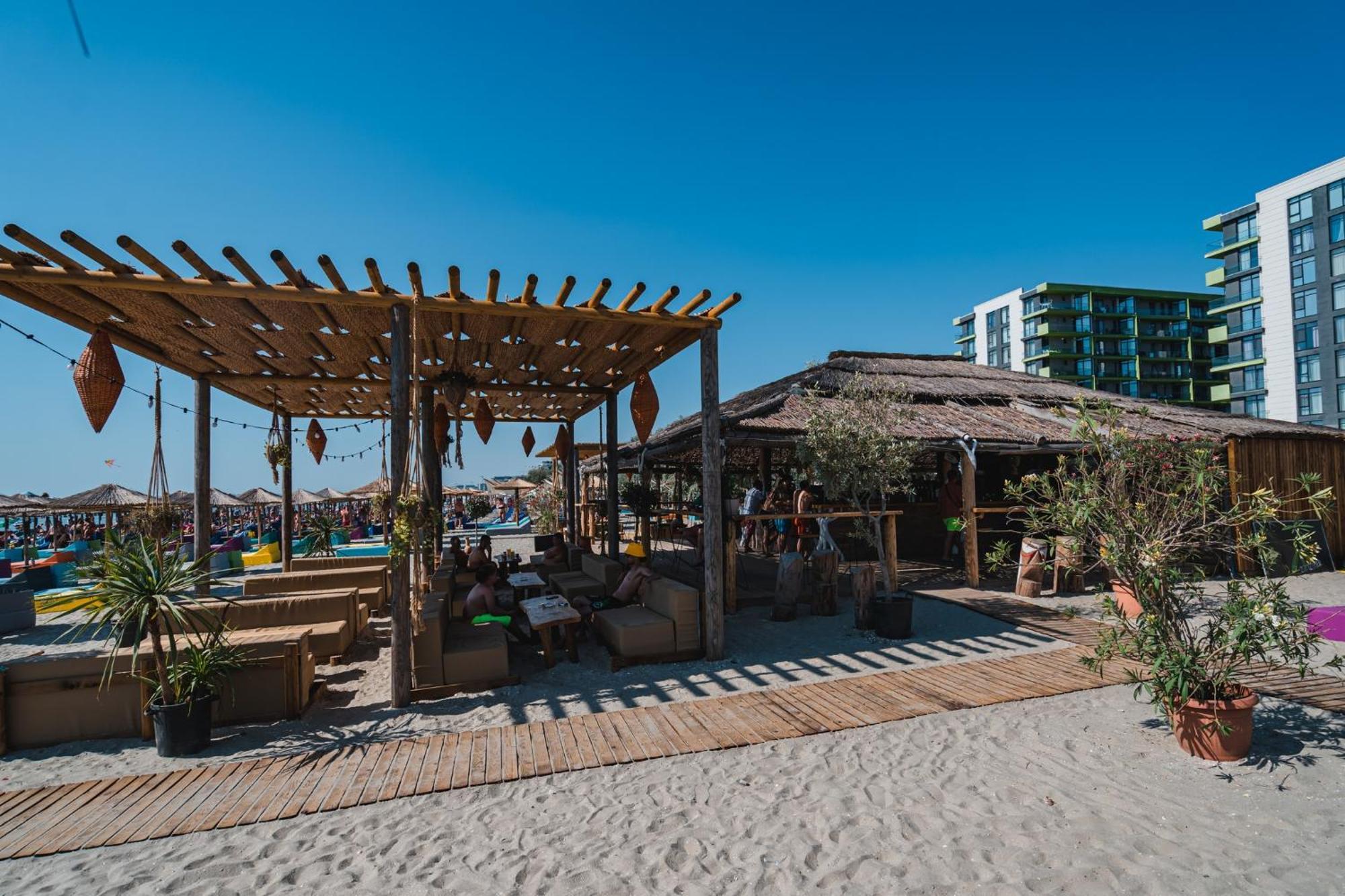 Aquamarine - Pool & Spa Beach Resort Năvodari Esterno foto