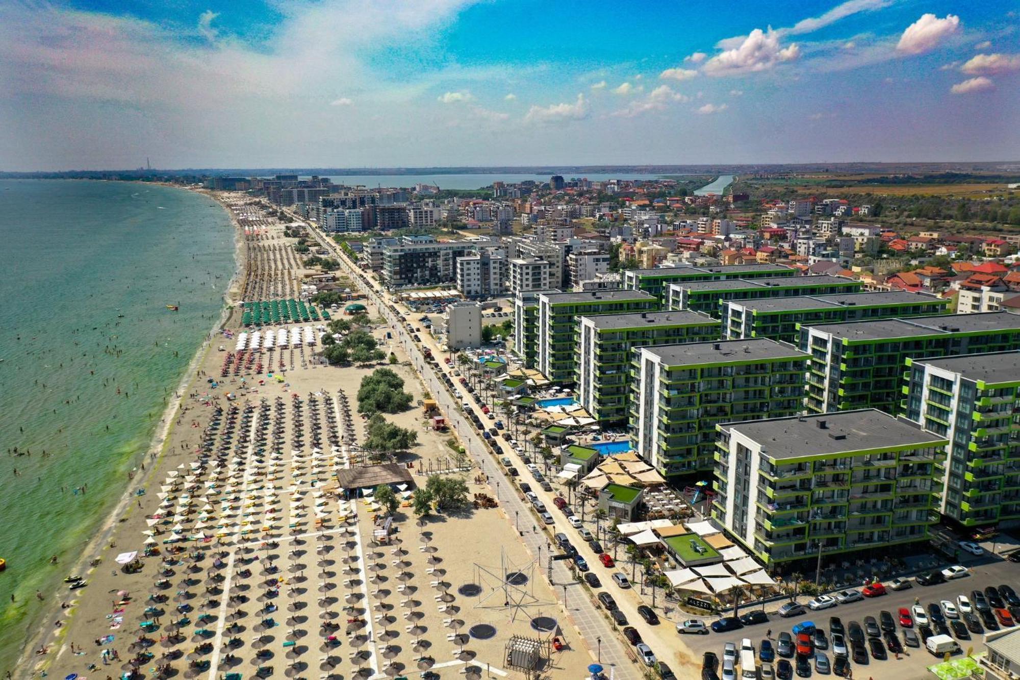 Aquamarine - Pool & Spa Beach Resort Năvodari Esterno foto