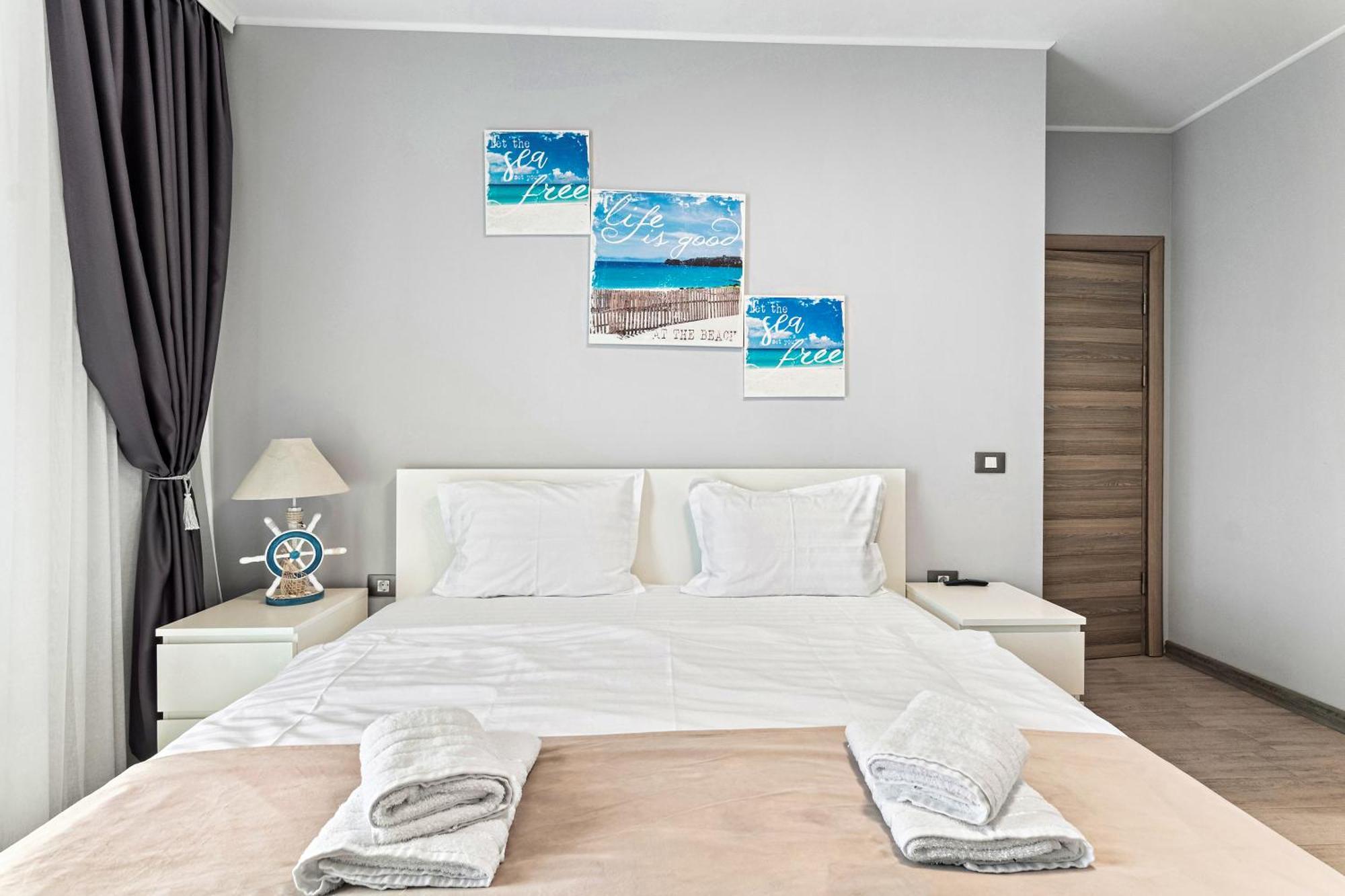 Aquamarine - Pool & Spa Beach Resort Năvodari Esterno foto
